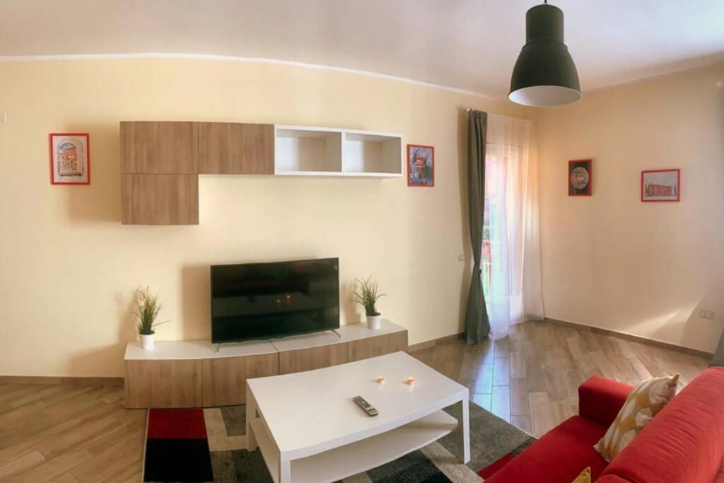 Casa Cantoniera-Guest House : Costruite Il Viaggio Pompeji Exteriör bild